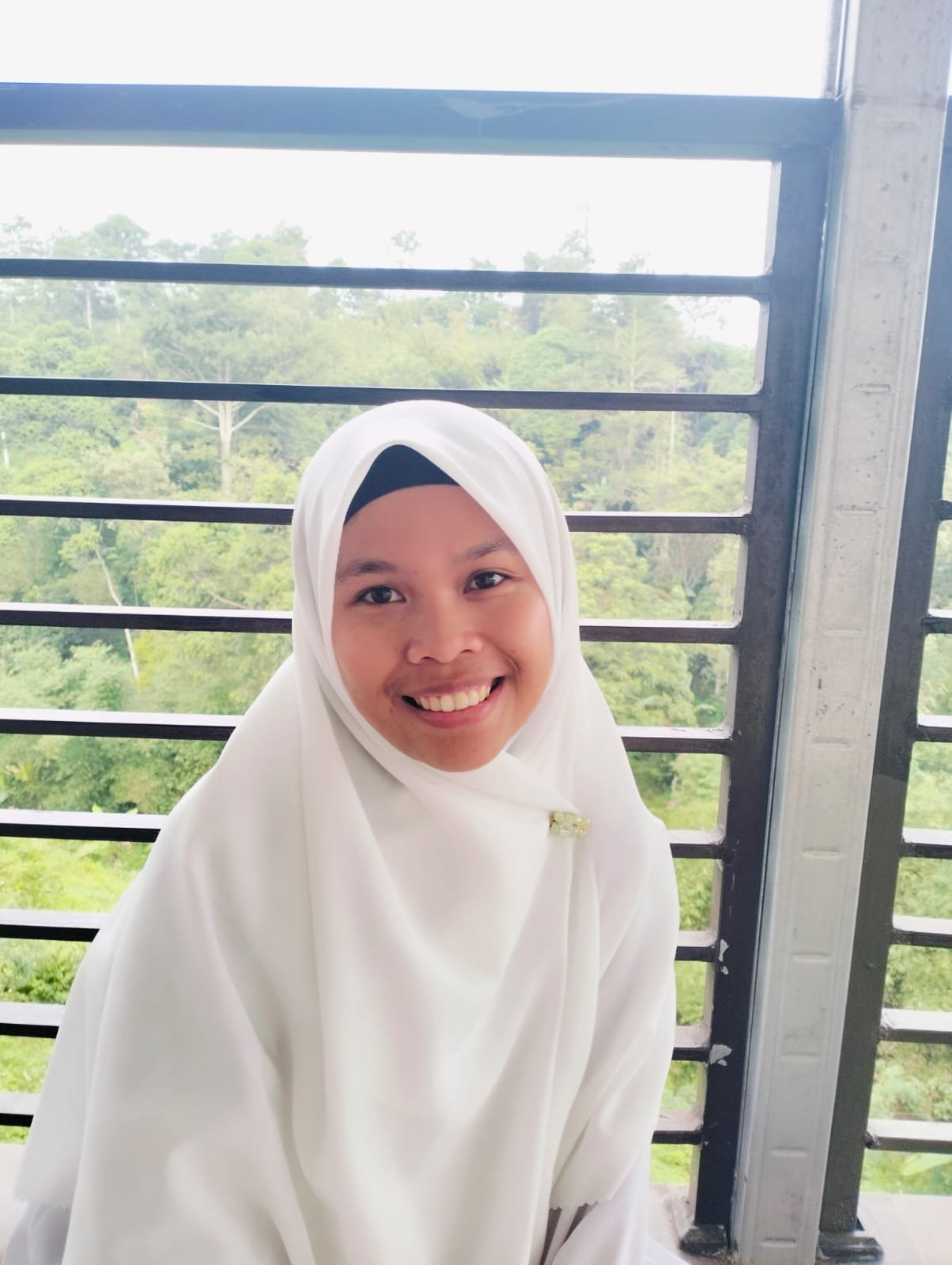 Foto Ade Iim Siti Rohimah